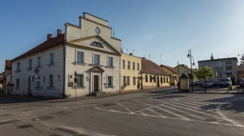 Gdzie kręcono film wiosna panie sierżancie? Odkryj tajemnice lokalizacji
