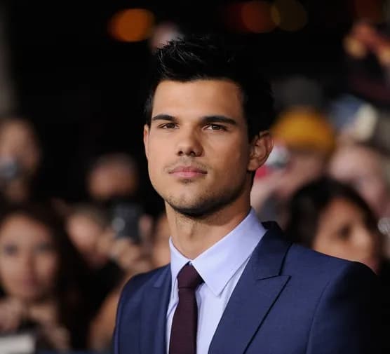 Jak Taylor Lautner wcielił się w Jacoba z Zmierzchu i co słychać teraz?
